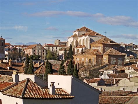 fin de semana cerca de madrid|Pueblos y ciudades bonitas muy cerca de Madrid para una。